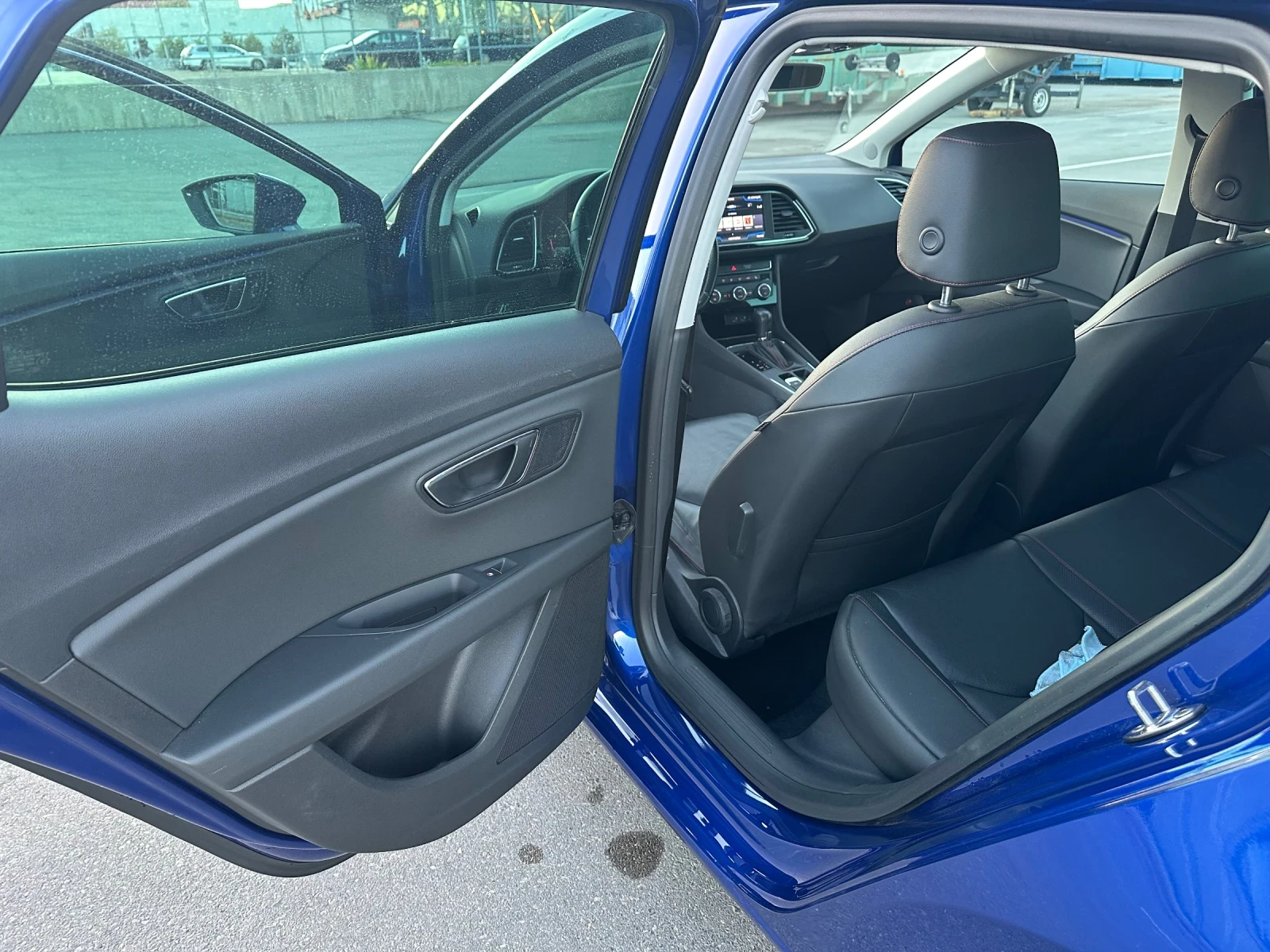 Seat Leon 2.0 TSI FR, 7DSG - изображение 10 | Auto.bg Seat Leon 2.0 TSI FR, 7DSG - изображение 10