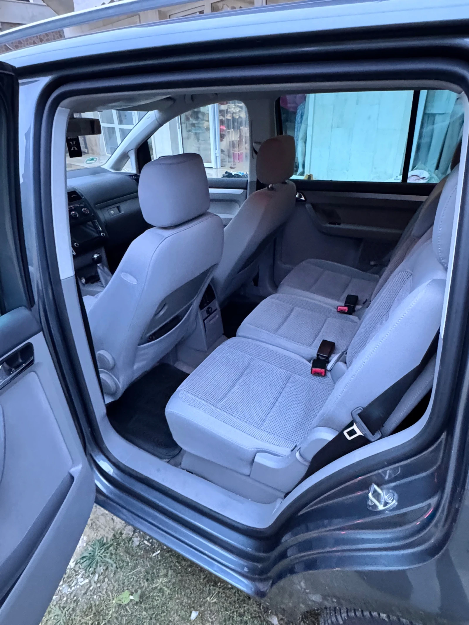 VW Touran 2003г.  1.9 дизел 101 кс - изображение 9 | Auto.bg VW Touran 2003г.  1.9 дизел 101 кс - изображение 9