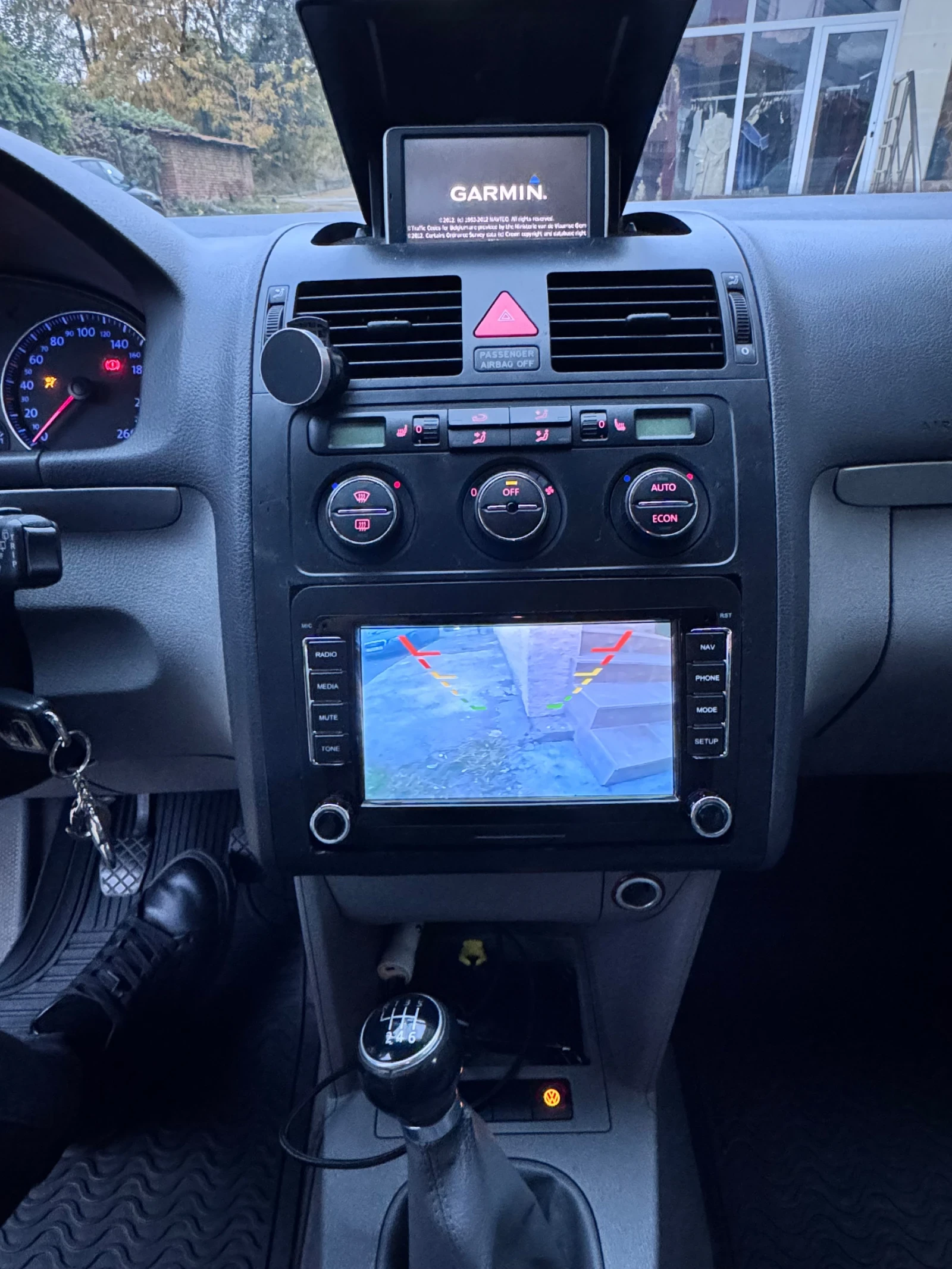VW Touran 2003г.  1.9 дизел 101 кс - изображение 8 | Auto.bg VW Touran 2003г.  1.9 дизел 101 кс - изображение 8