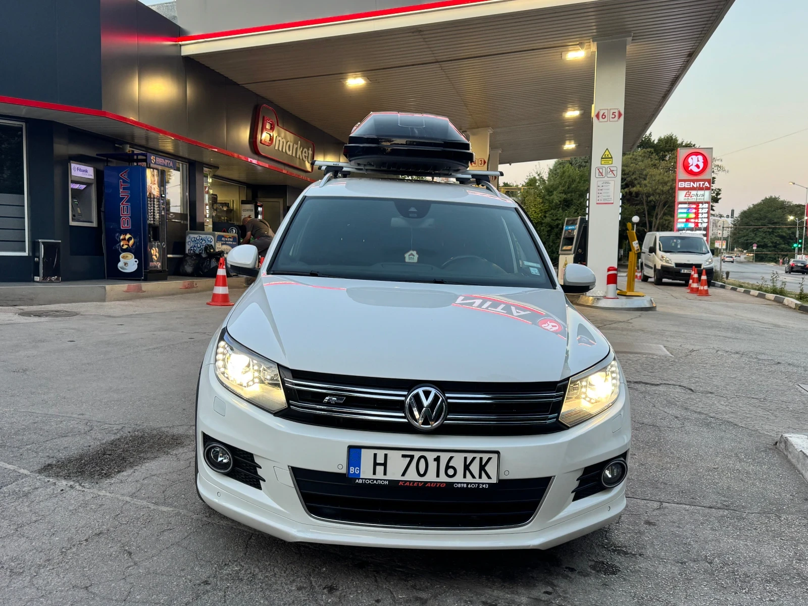 VW Tiguan R-LINE 2.0TDI 4* 4 DSG FACELIFT SPORT - изображение 7 | Auto.bg VW Tiguan R-LINE 2.0TDI 4* 4 DSG FACELIFT SPORT - изображение 7