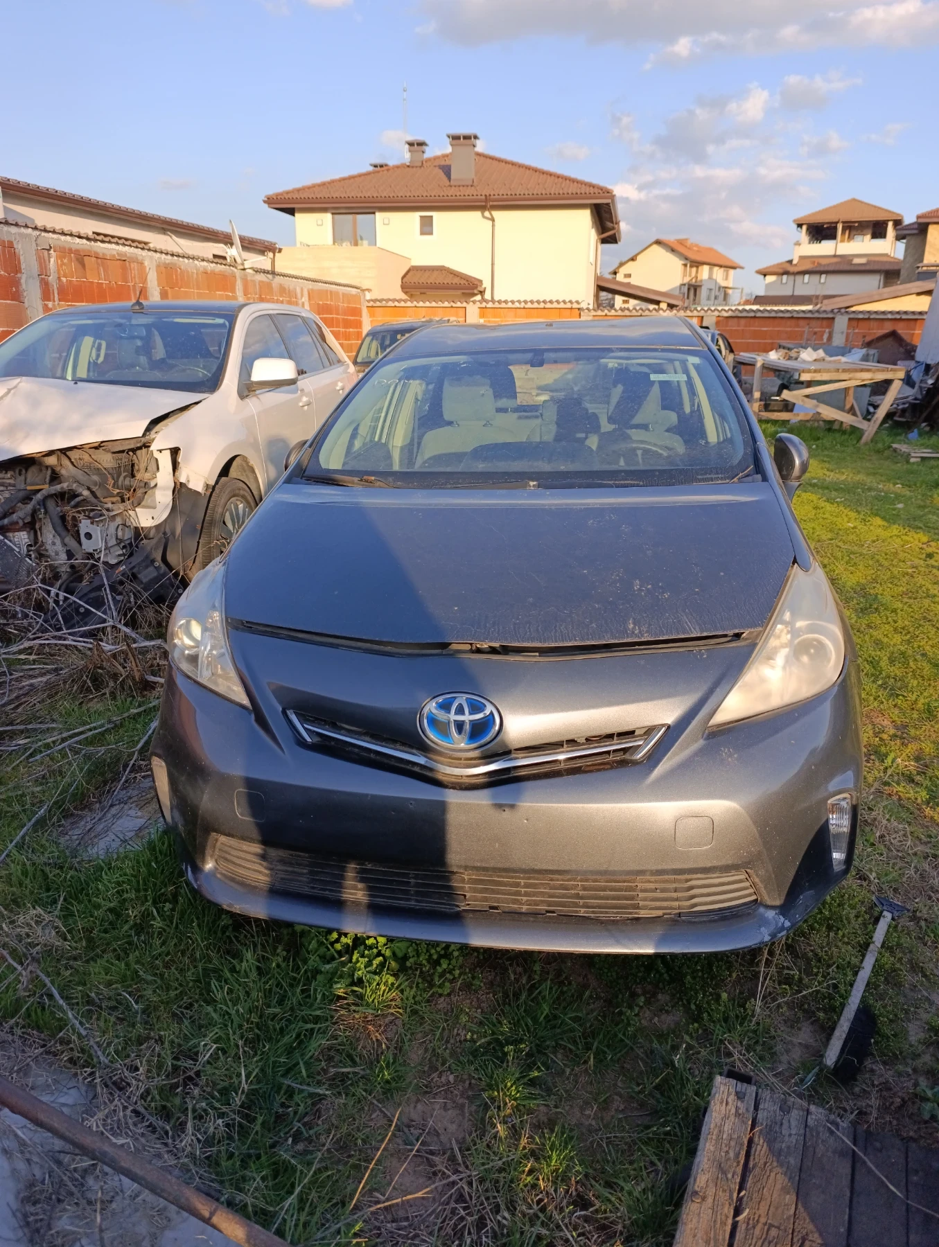 Toyota Prius Hybrid Plus | Auto.bg — изображение 1 Toyota Prius Hybrid Plus | Auto.bg — изображение 1