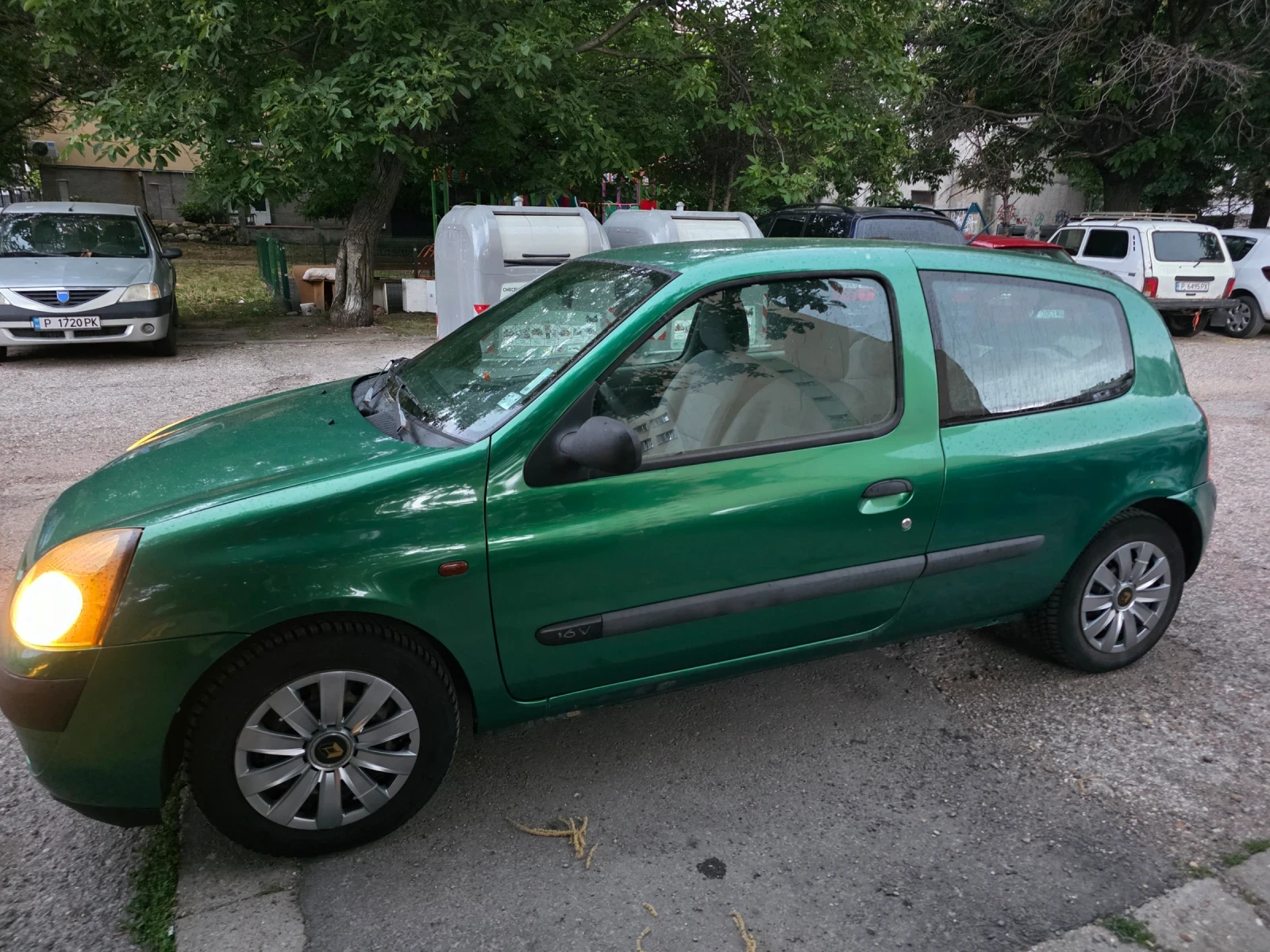 Renault Clio undefined | Auto.bg — изображение 1 Renault Clio undefined | Auto.bg — изображение 1
