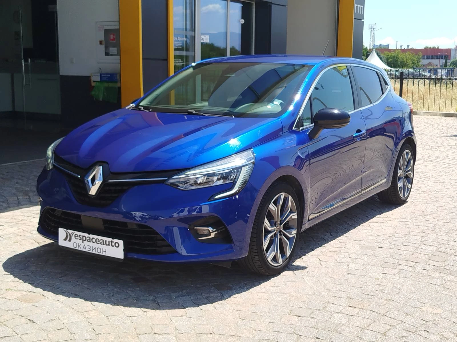 Renault Clio Intens 1.0 Tce/100 к.с. | Auto.bg — изображение 1 Renault Clio Intens 1.0 Tce/100 к.с. | Auto.bg — изображение 1