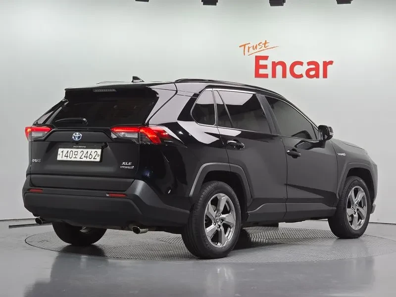 Toyota Rav4 Hybrid/ КОЖА/ ПОДГРЕВ/ ШИБЕДАХ/ КАМЕРА/ТЕМПОМАТ | Auto.bg — изображение 1 Toyota Rav4 Hybrid/ КОЖА/ ПОДГРЕВ/ ШИБЕДАХ/ КАМЕРА/ТЕМПОМАТ | Auto.bg — изображение 1