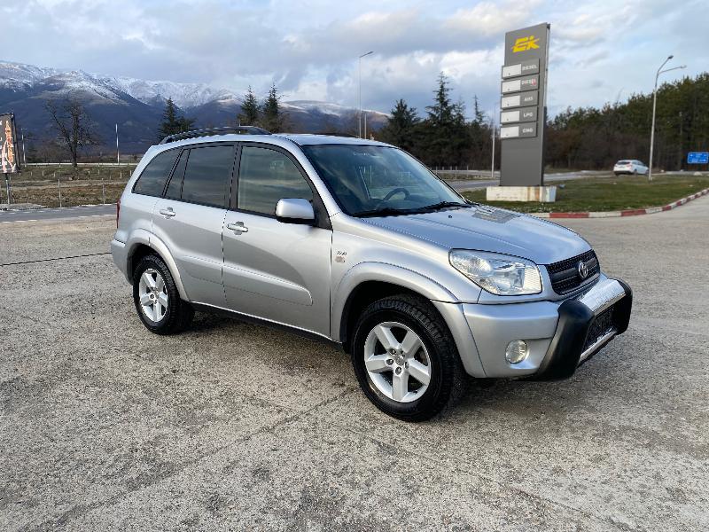 Toyota Rav4 2.0VVTI 4x4 - изображение 2