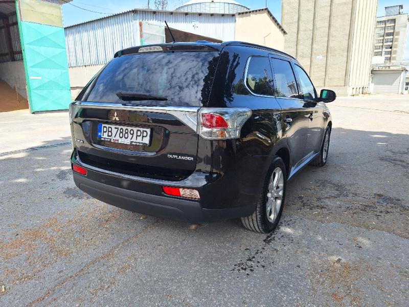 Mitsubishi Outlander 2,2d 4x4 7места - изображение 3