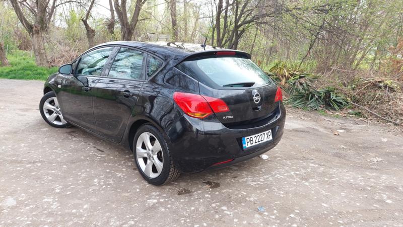 Opel Astra 1.6 БЕНЗИН+ГАЗ - изображение 4