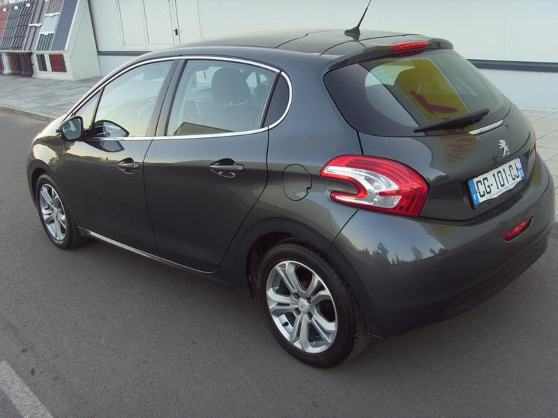 Peugeot 208 1.6 eHDI 6ck.116 - изображение 8