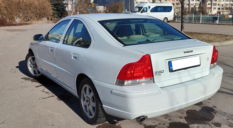 Volvo S60  - изображение 5