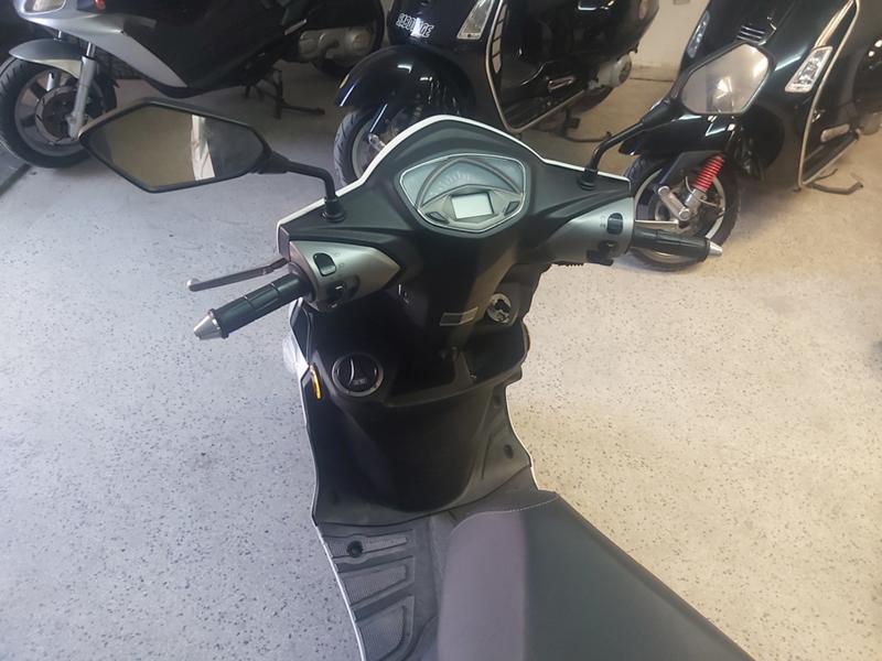 Piaggio Beverly PGO Tigra 125i - изображение 9