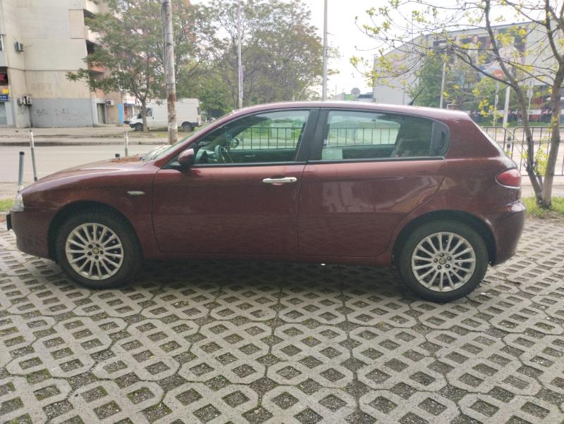 Alfa Romeo 147 1.9 JTD - изображение 9