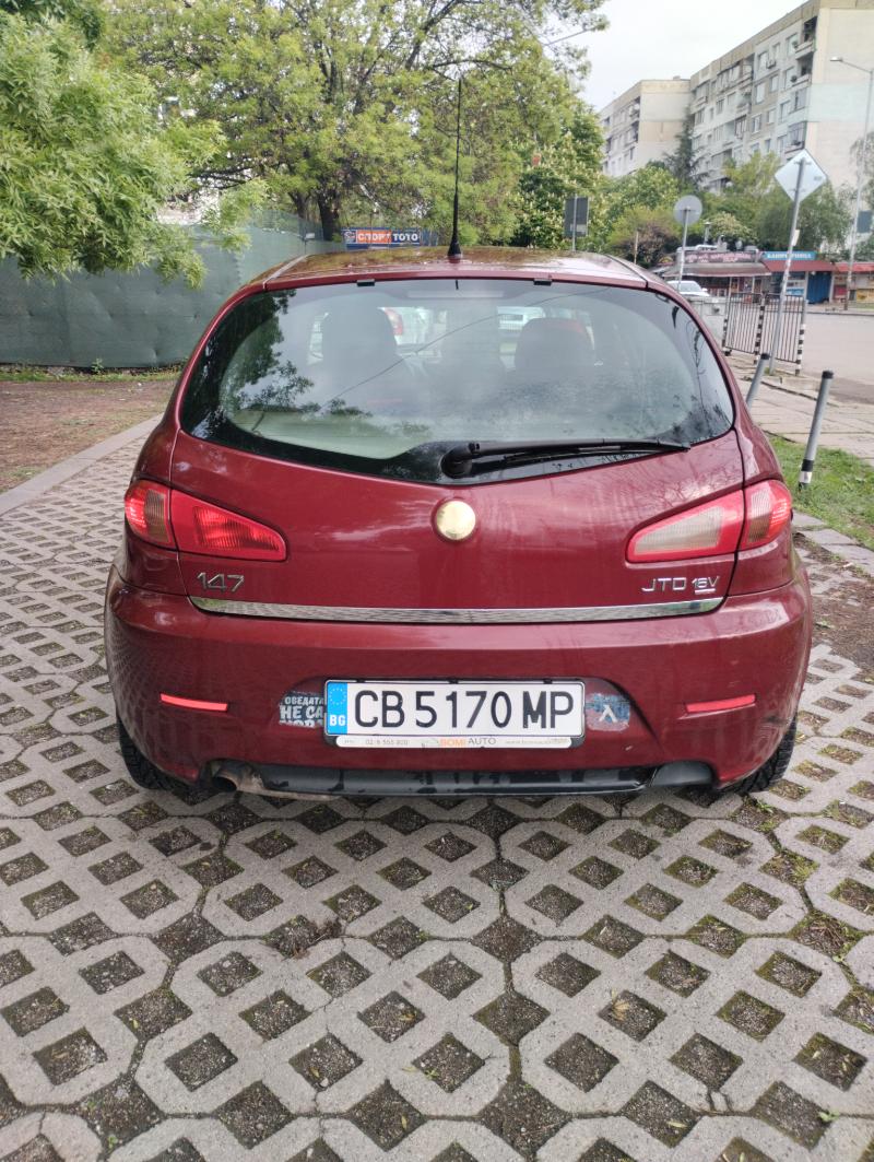 Alfa Romeo 147 1.9 JTD - изображение 8