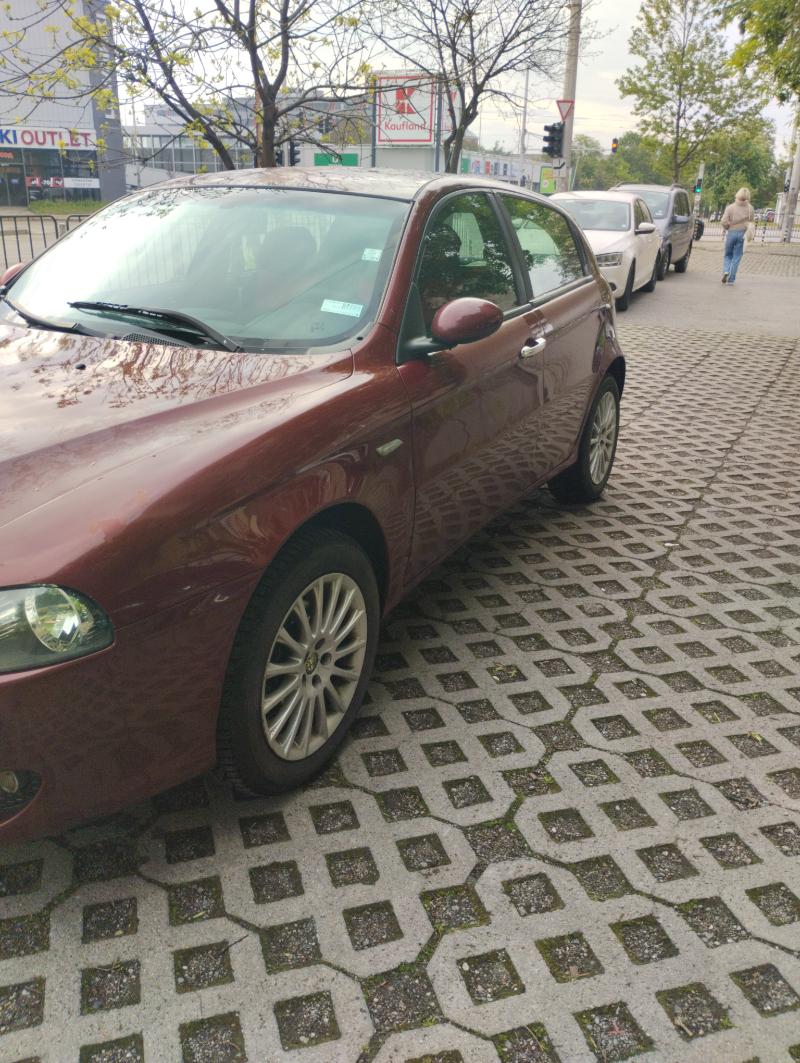 Alfa Romeo 147 1.9 JTD - изображение 5