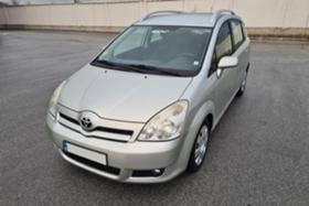 Обява за продажба на Toyota Corolla verso 2.2 D-4D, 7места ~7 500 лв. - изображение 1