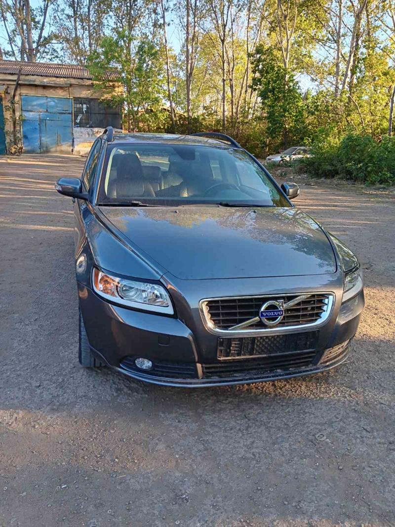 Volvo V50  - изображение 2