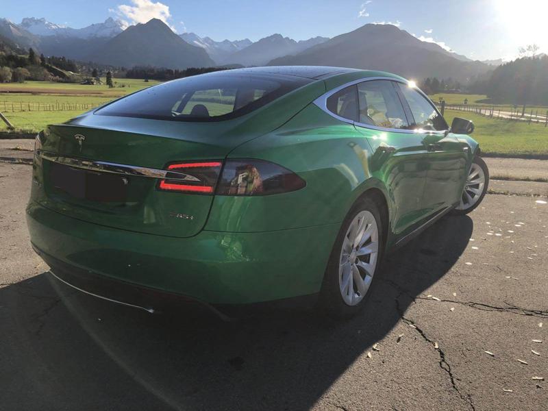 Tesla Model S P85+ - изображение 2