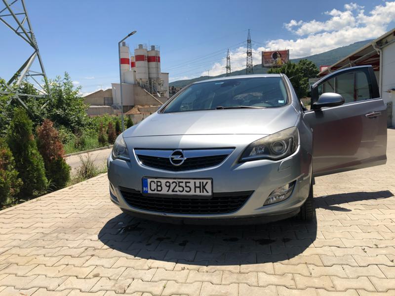 Opel Astra J - изображение 6