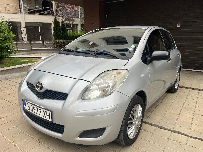 Toyota Yaris 1.0i 69hp - изображение 2