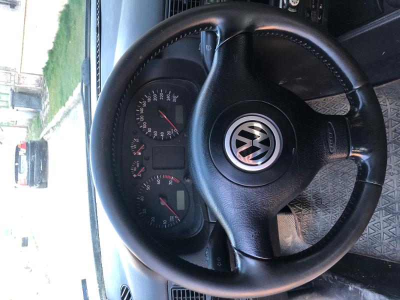 VW Golf 1.6 SR - изображение 8