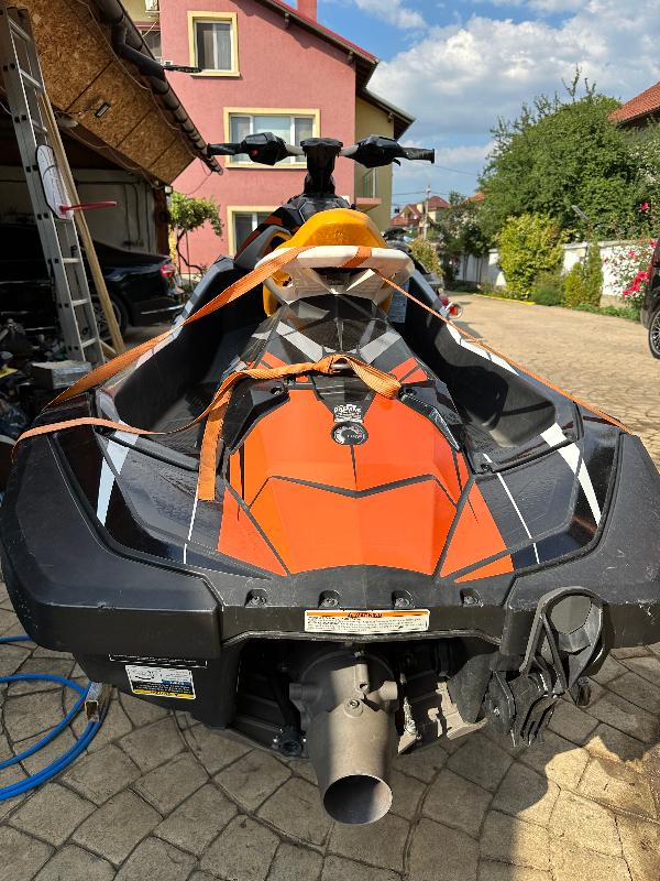 Джет Bombardier Sea Doo Spark - изображение 2