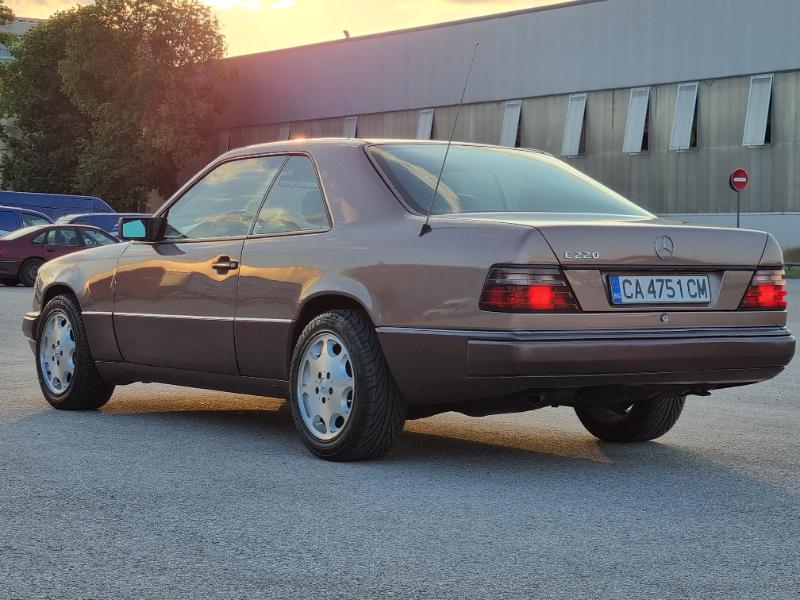 Mercedes-Benz 124 E220 - изображение 6