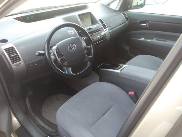 Toyota Prius 1.5i - изображение 10