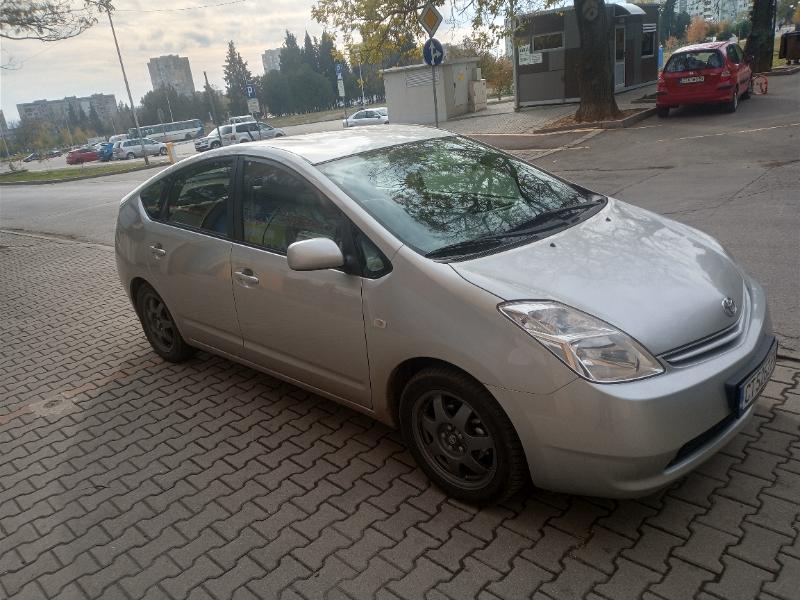 Toyota Prius 1.5vvt-i - изображение 3