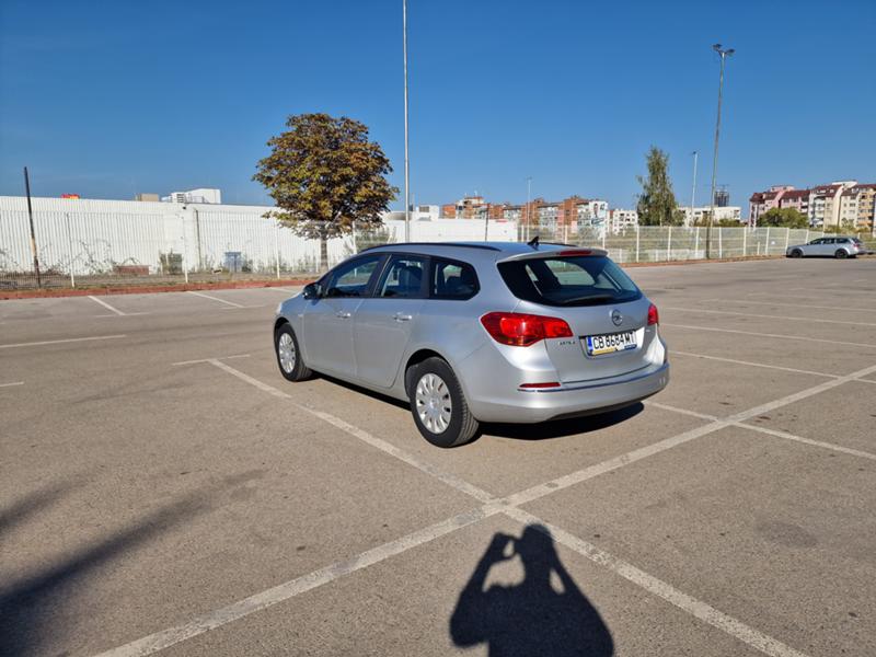 Opel Astra Sport Tourer - изображение 3