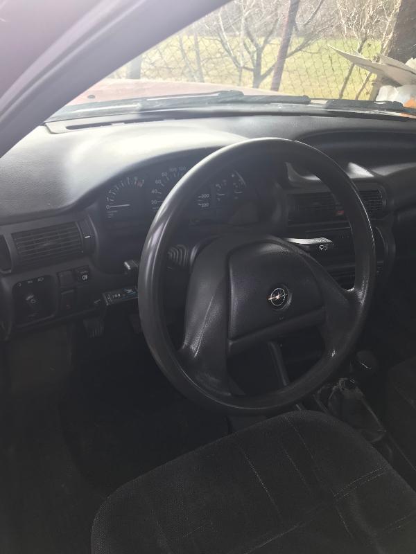 Opel Astra 1.4 - изображение 5