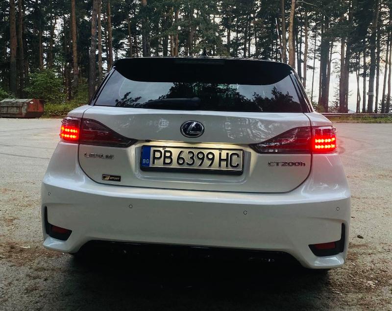 Lexus CT200h  - изображение 5