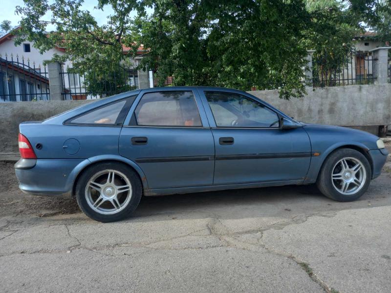 Opel Vectra 1.6 LPG - изображение 4