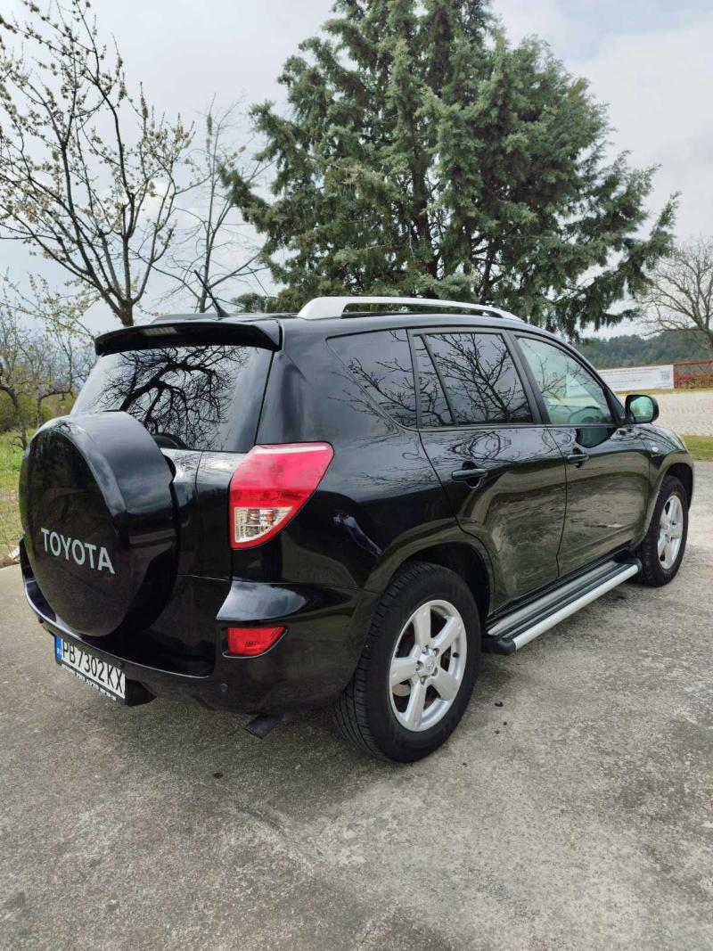 Toyota Rav4 2.2 136 - изображение 6