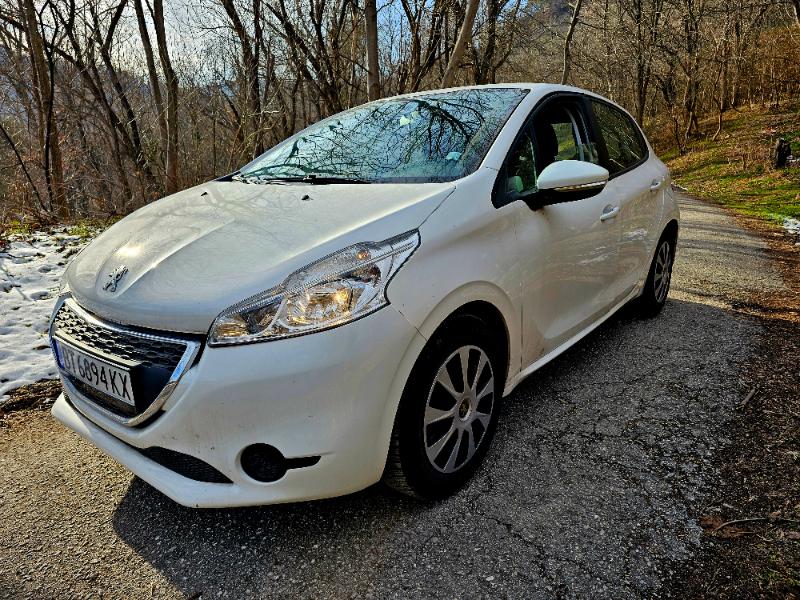 Peugeot 208 1.0 Газ - изображение 2