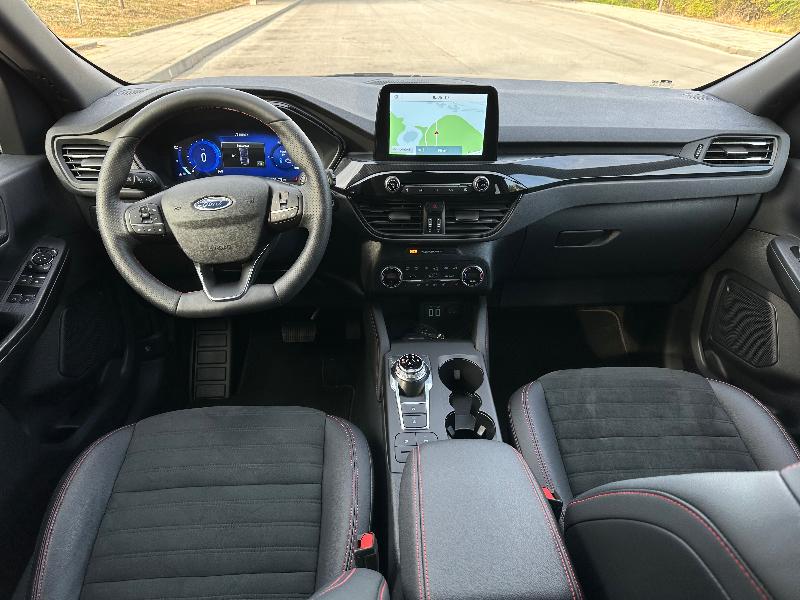 Ford Kuga 2.5i Hybrid 4x4 - изображение 6