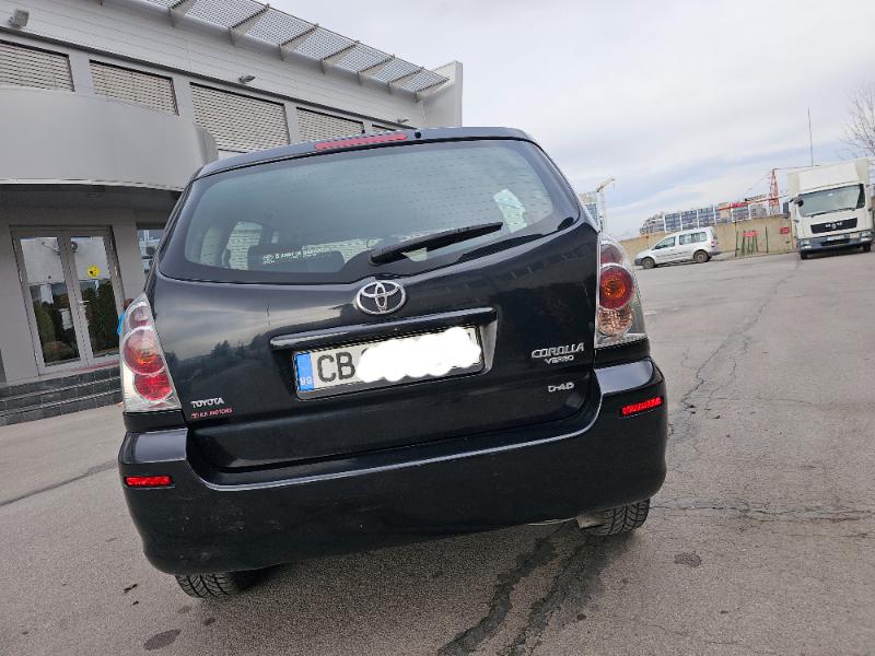 Toyota Corolla verso 2.2 D4D - изображение 3