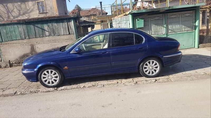 Jaguar X-type 2.5 - изображение 8