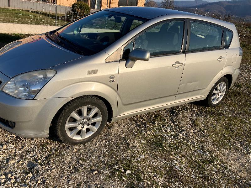 Toyota Corolla verso 2.0 D4D 116 - изображение 7