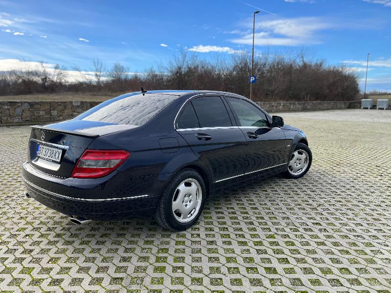 Mercedes-Benz C 350  - изображение 4