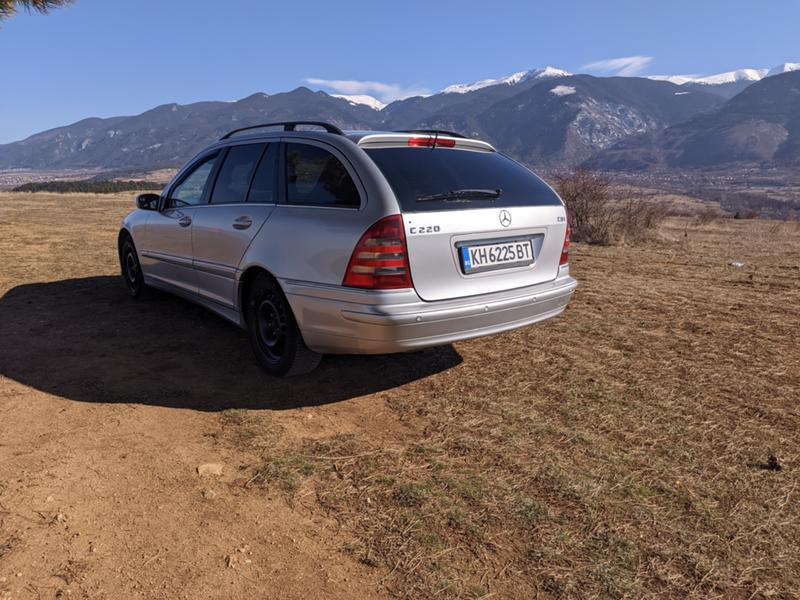 Mercedes-Benz C 220  - изображение 7