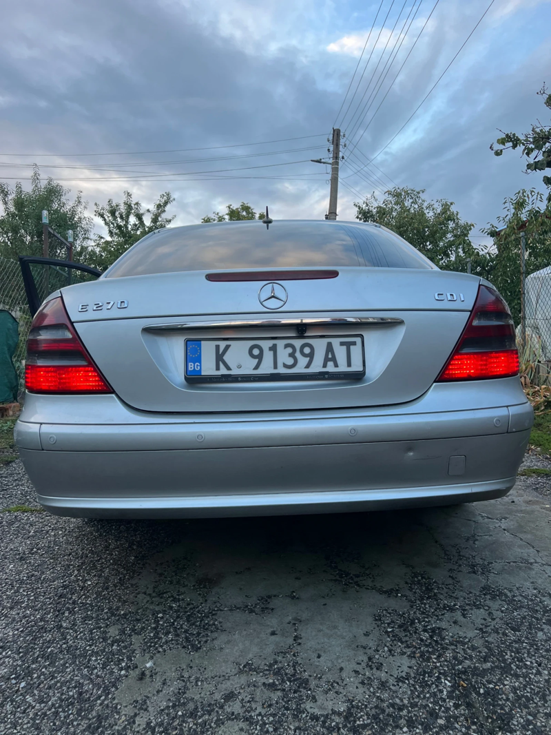 Mercedes-Benz E 270  - изображение 5