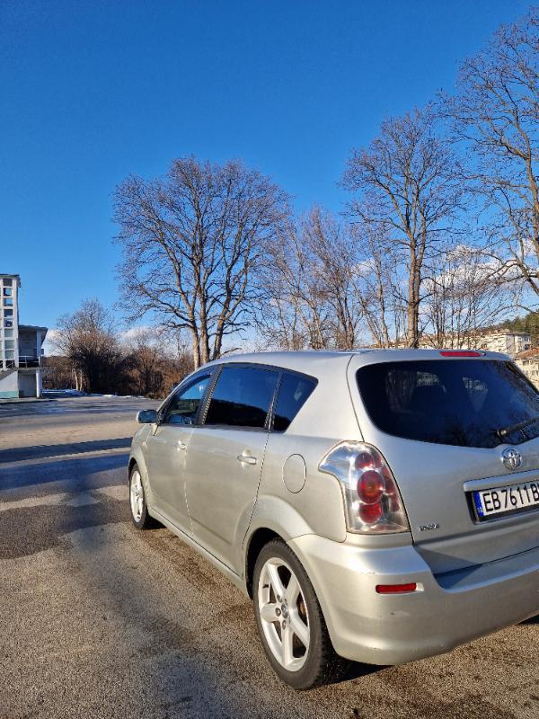 Toyota Corolla verso 2.2D-CAT - изображение 5