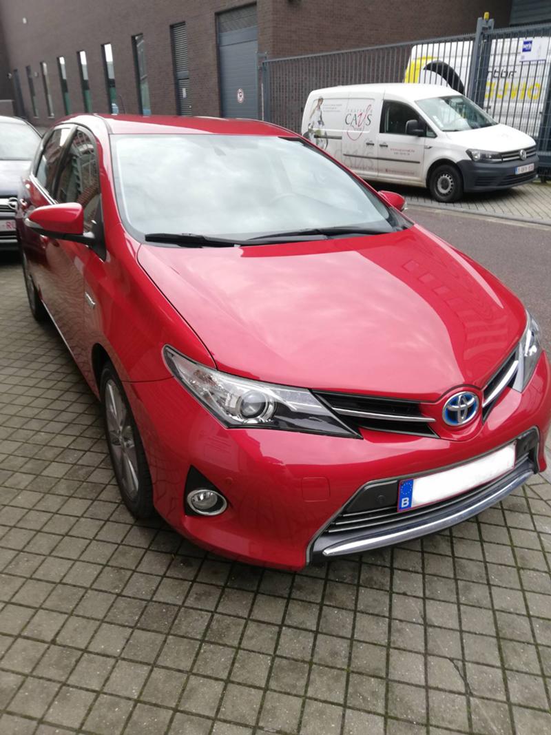 Toyota Auris  - изображение 3