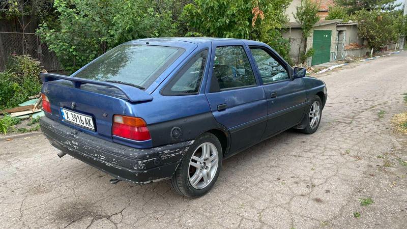 Ford Escort 1.8 16v  - изображение 3