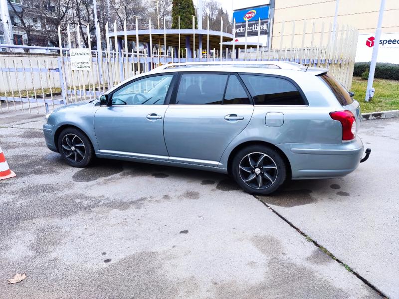 Toyota Avensis 2.0 d4d - изображение 3