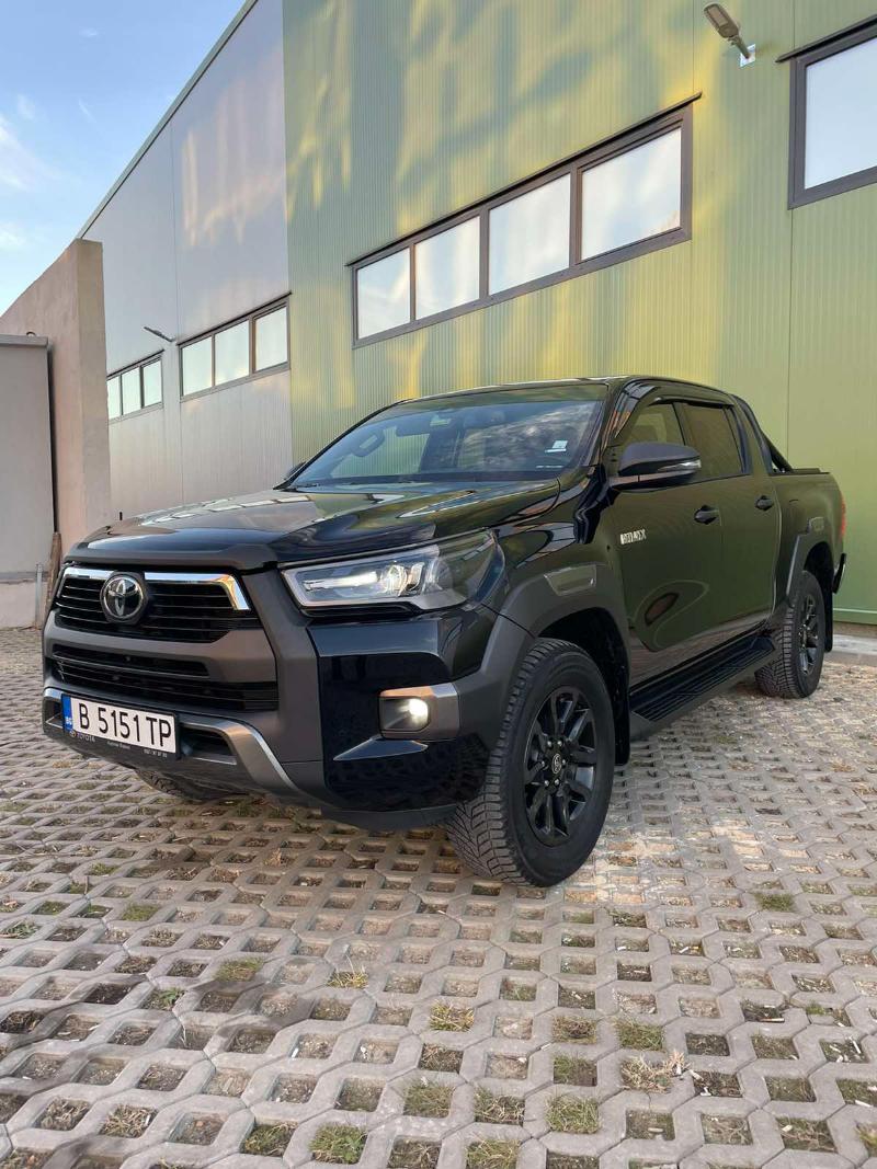 Toyota Hilux Invincible 2.8D - изображение 2