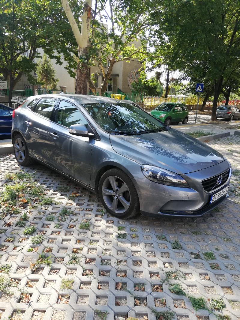 Volvo V40 1.6 D2 - изображение 5