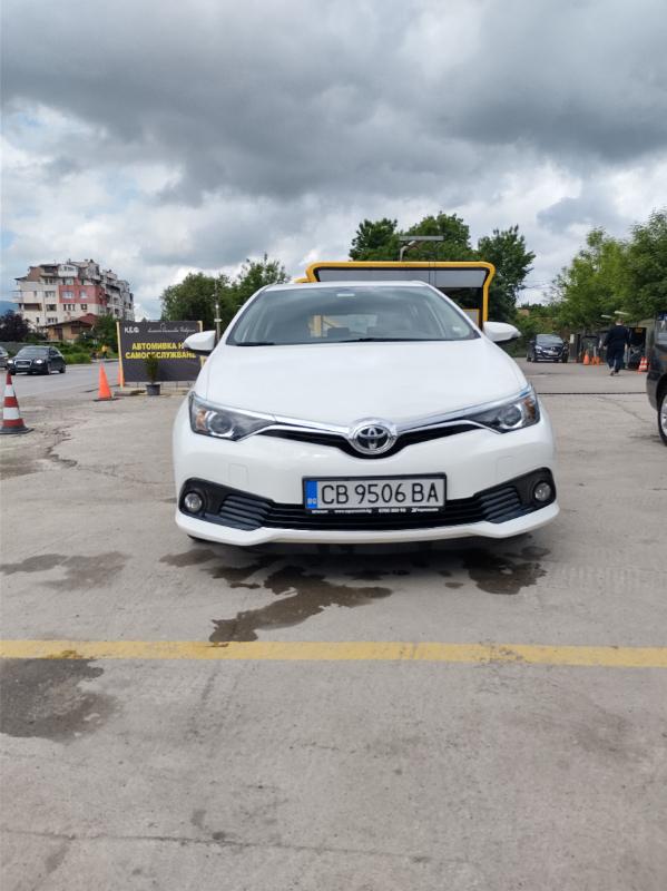 Toyota Auris  - изображение 5