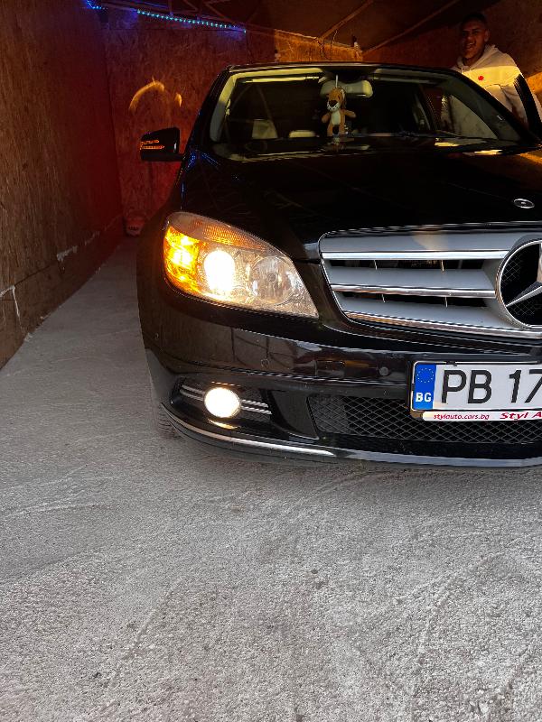 Mercedes-Benz C 200 2.2 - изображение 3