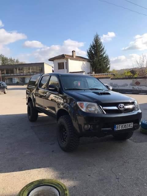 Toyota Hilux 3.0 - изображение 9