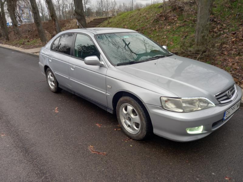 Honda Accord 1.8  - изображение 2